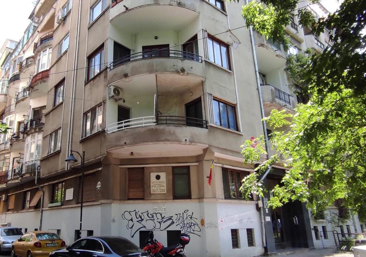 Spacious City View Apartment With Balcony Bucharest Exterior photo